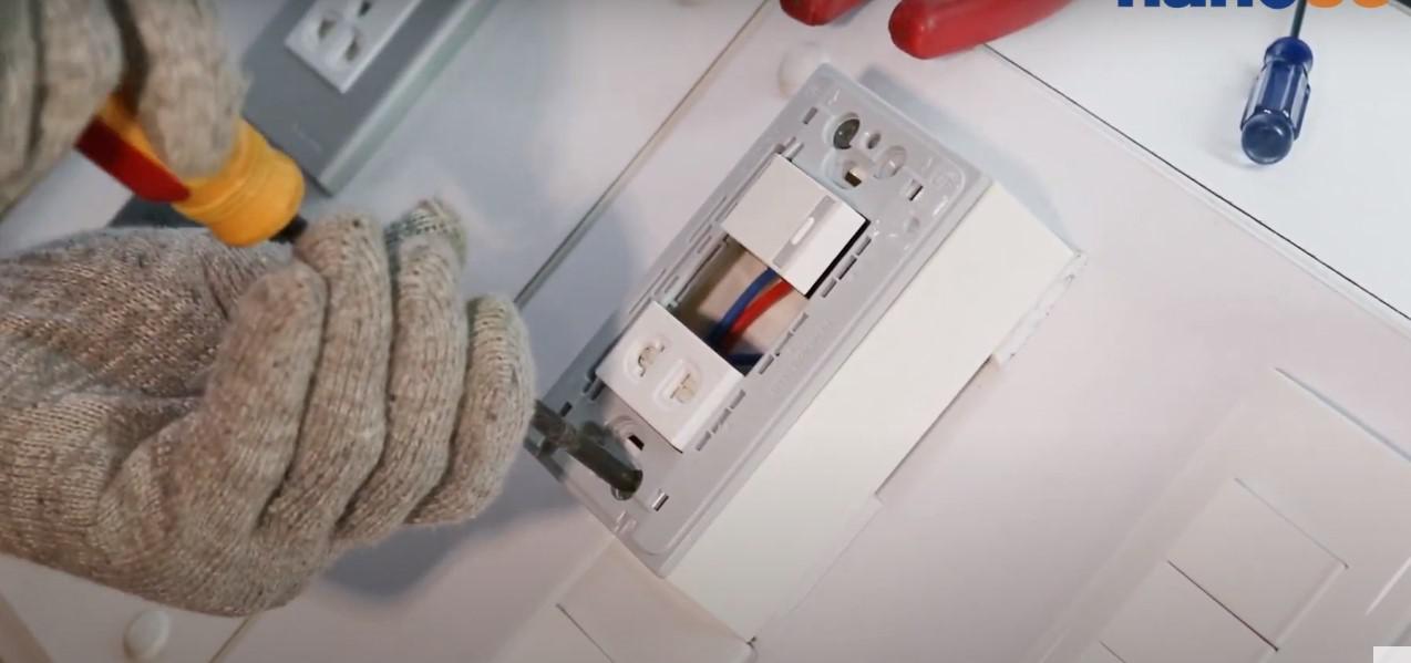 Huong-dan-lap-o-cam-panasonic-6